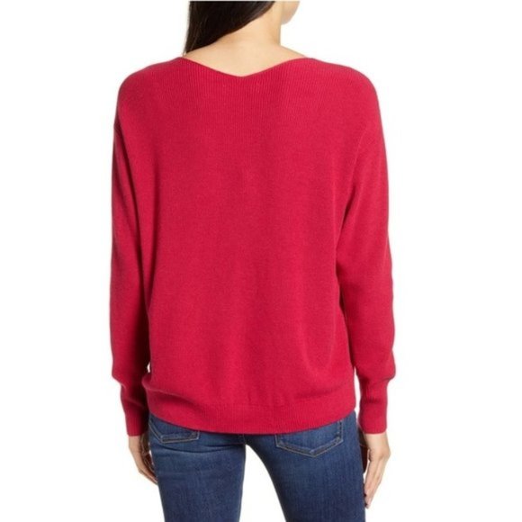 Chelsea28 V-Neck Pullover - Picture 2 of 7